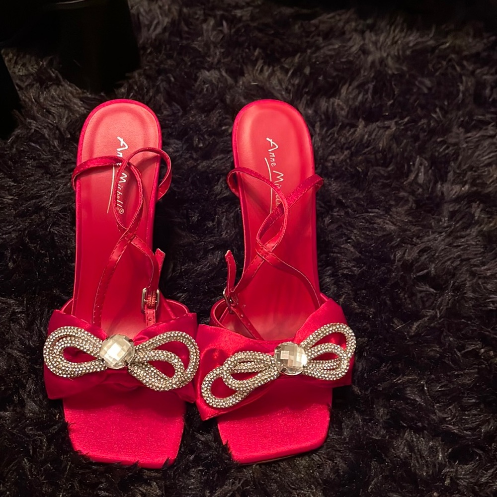Red bow heels